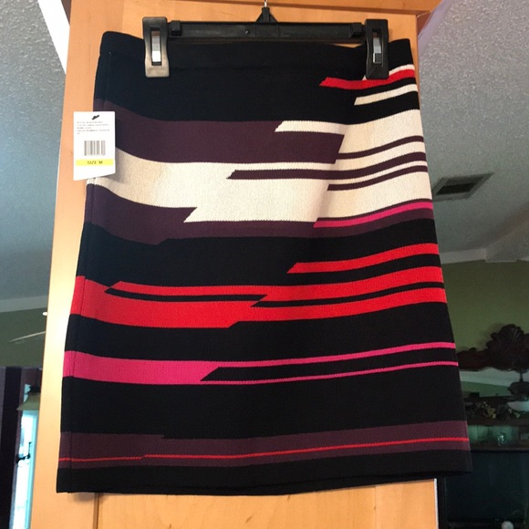 Jessica Simpson skirt - Picture 2 of 4